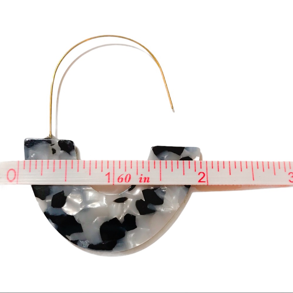 Black & White Acrylic Hoop Earrings - Picture 4 of 5